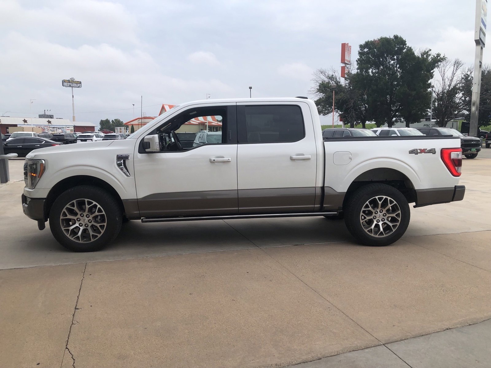 2023 Ford F-150 King Ranch photo 2