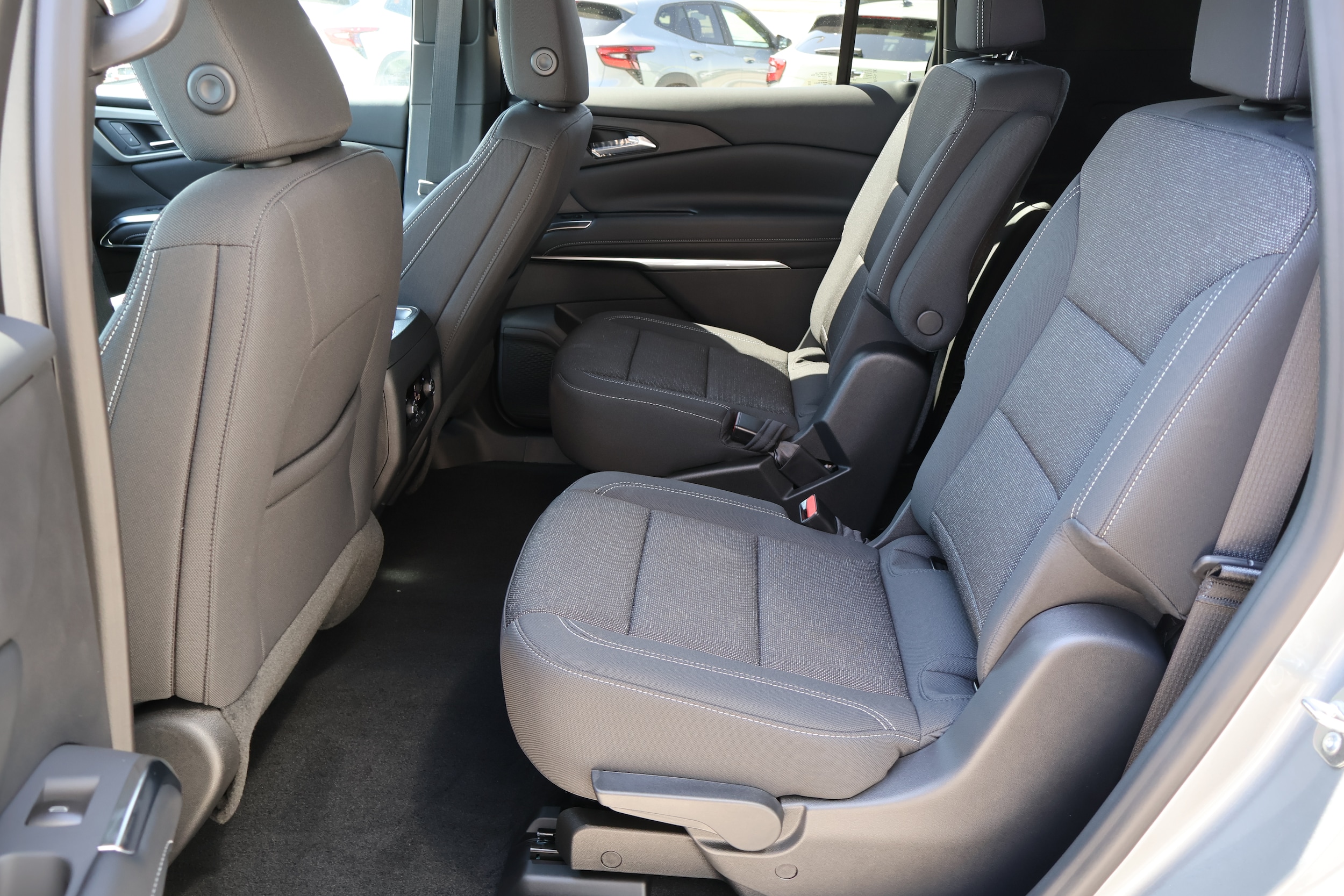 2027 Chevrolet Traverse LT - Photo 8