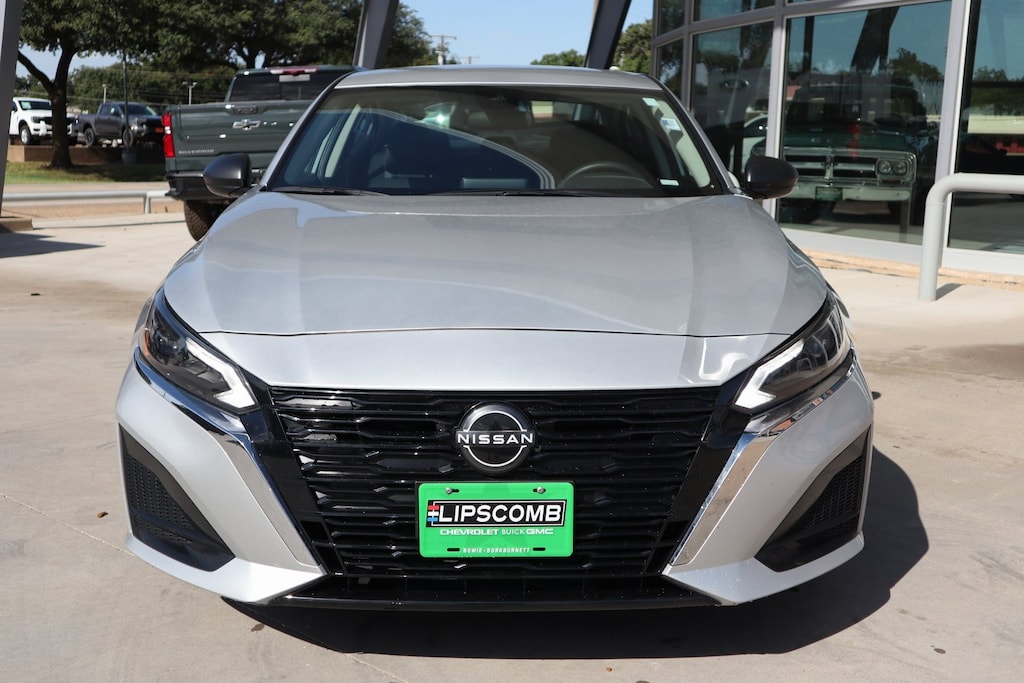 Used 2024 Nissan Altima 2.5 SV Sedan