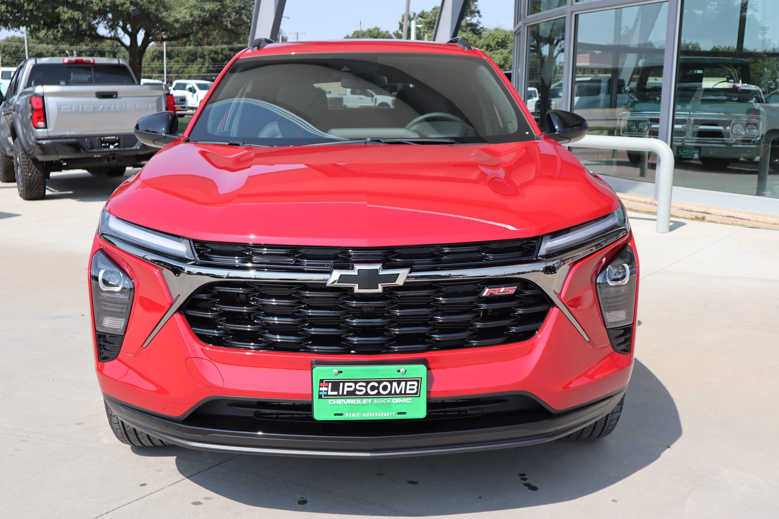2026 Chevrolet Trax photo 2