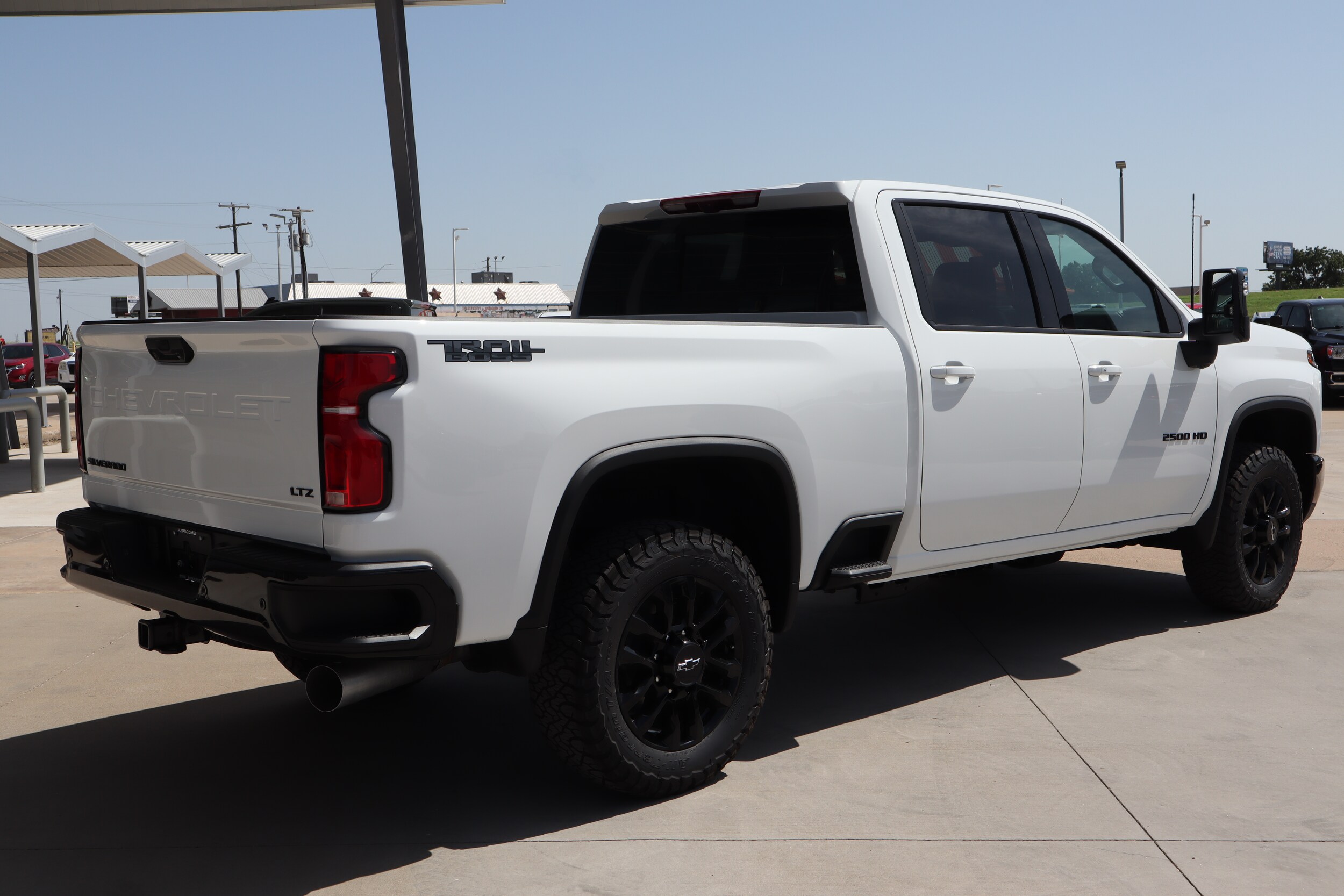 2025 Chevrolet Silverado 2500HD LTZ photo 3