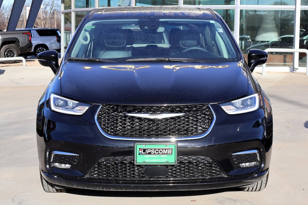 Used 2024 Chrysler Pacifica Touring L Van Passenger Van