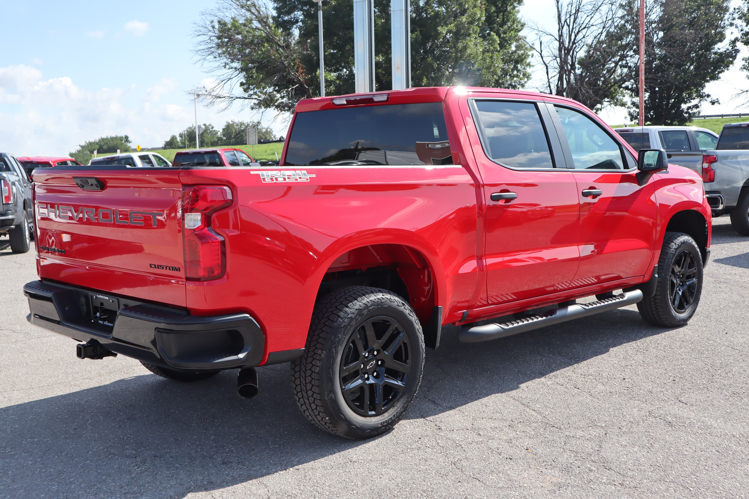 2025 Chevrolet Silverado 1500 Custom Trail Boss photo 4