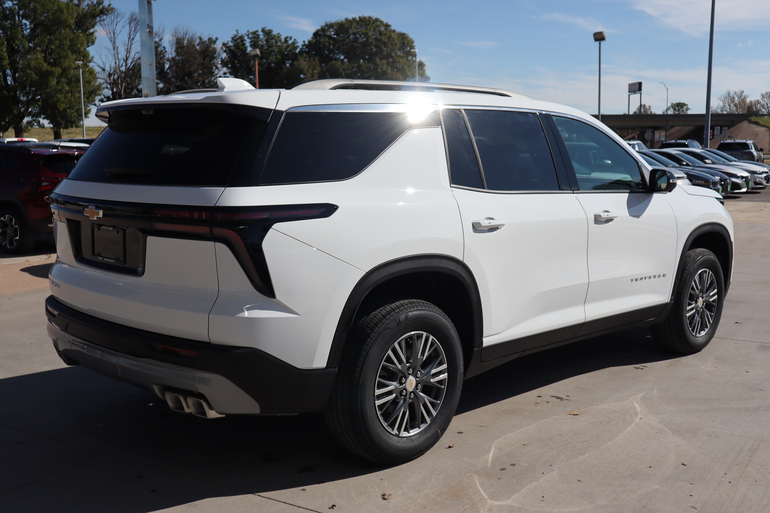 2026 Chevrolet Traverse photo 4