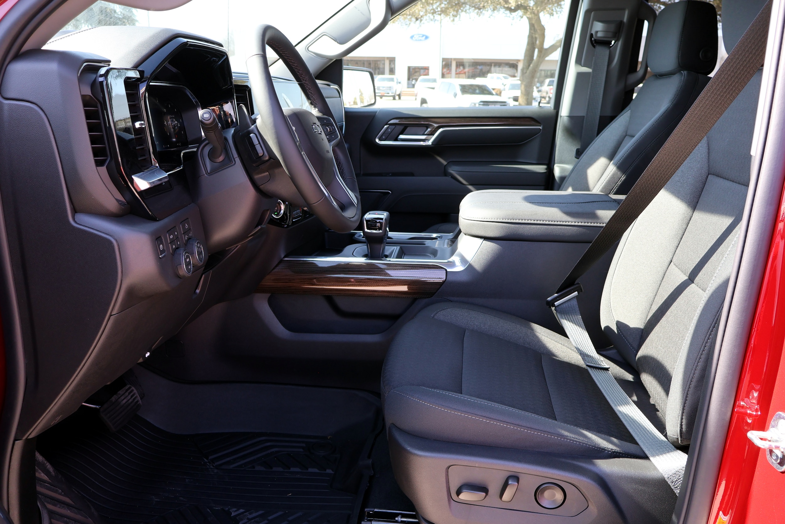 2026 Chevrolet Silverado 1500 LT Trail Boss - Photo 10