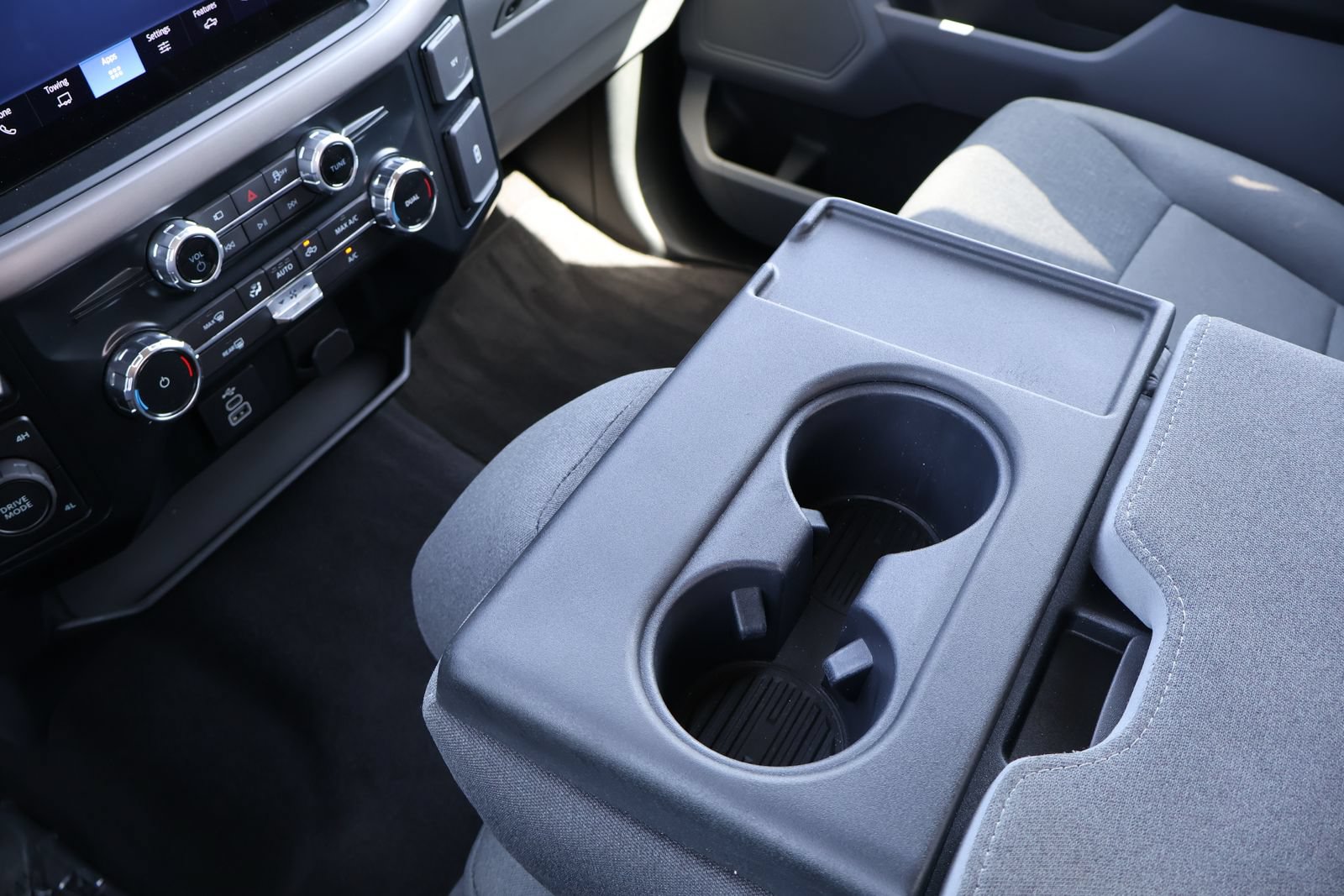 2025 Ford F-150 XLT - Photo 22