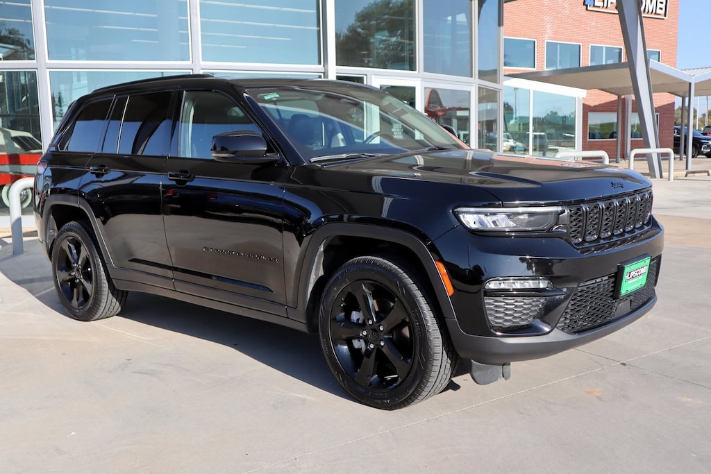 Used 2023 Jeep Grand Cherokee Limited 4x4 SUV