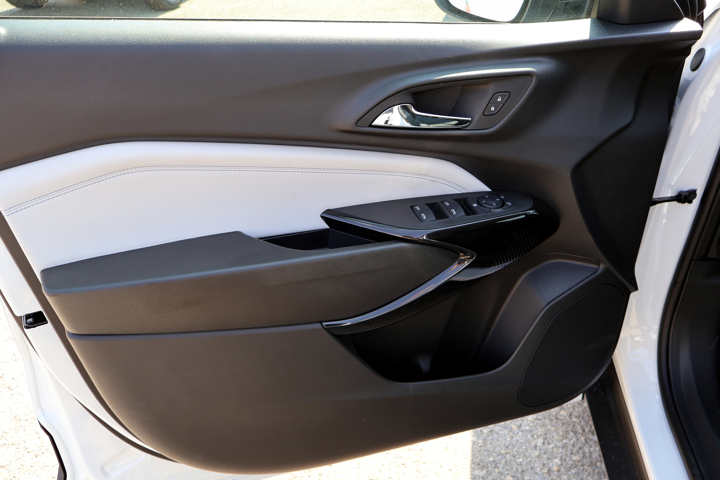 2026 Chevrolet Trax LT - Photo 9