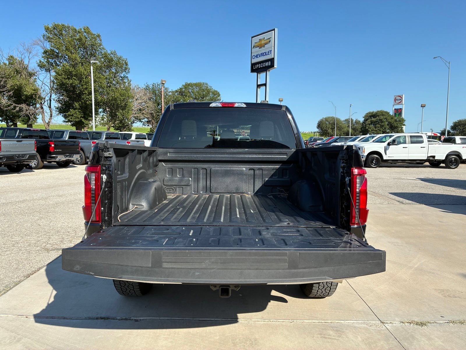 2025 Ford F-150 XLT - Photo 10