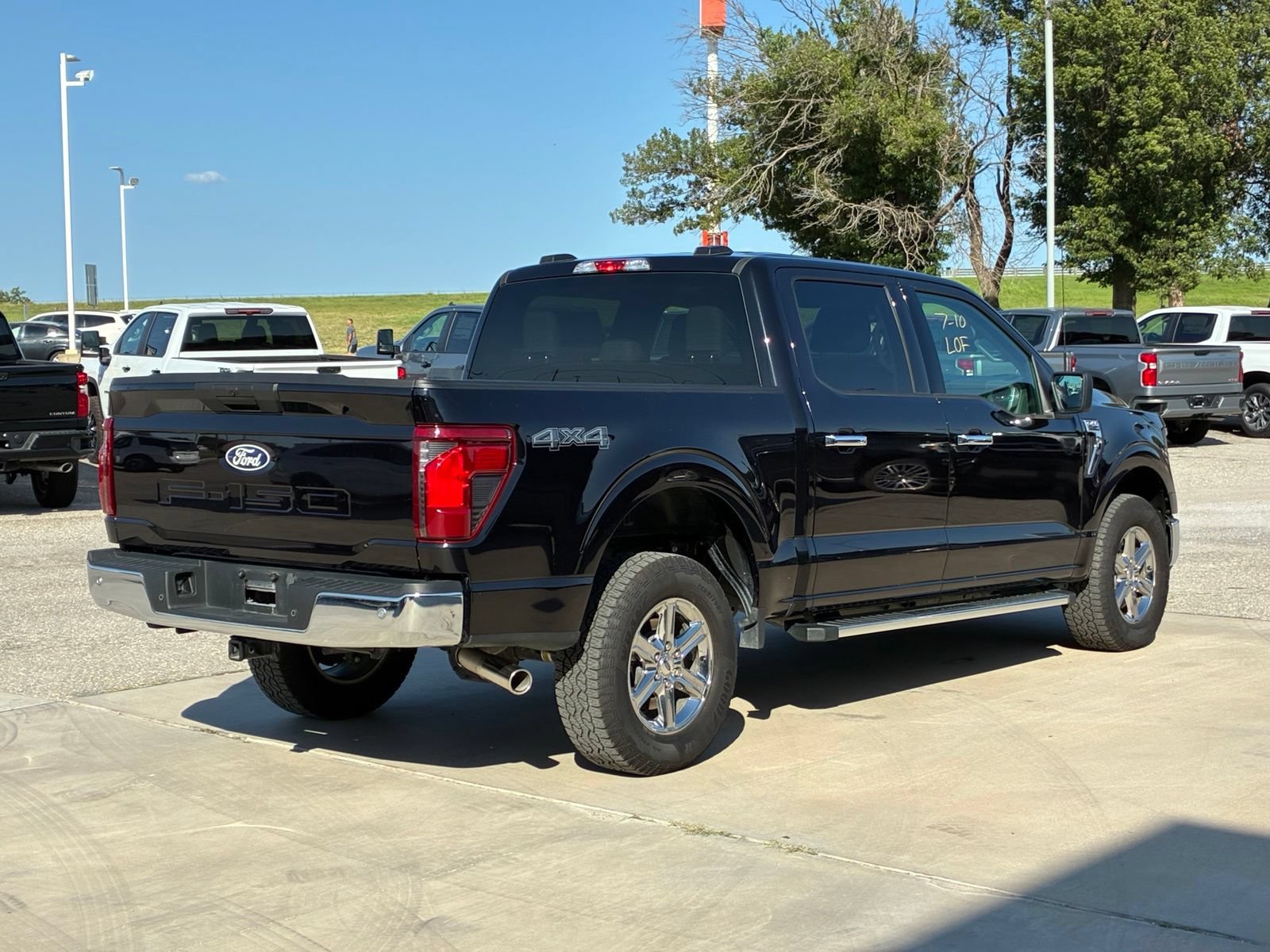 2025 Ford F-150 XLT - Photo 12