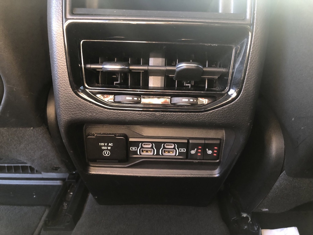 Used 2023 Jeep Grand Cherokee Limited 4x4 SUV