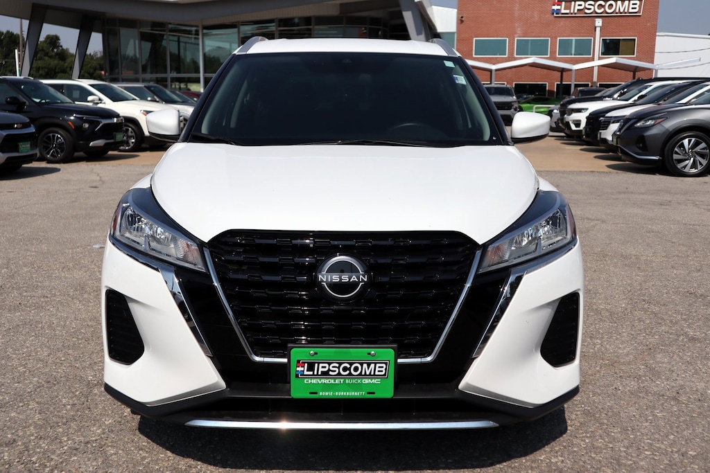 Used 2024 Nissan Kicks SV SUV