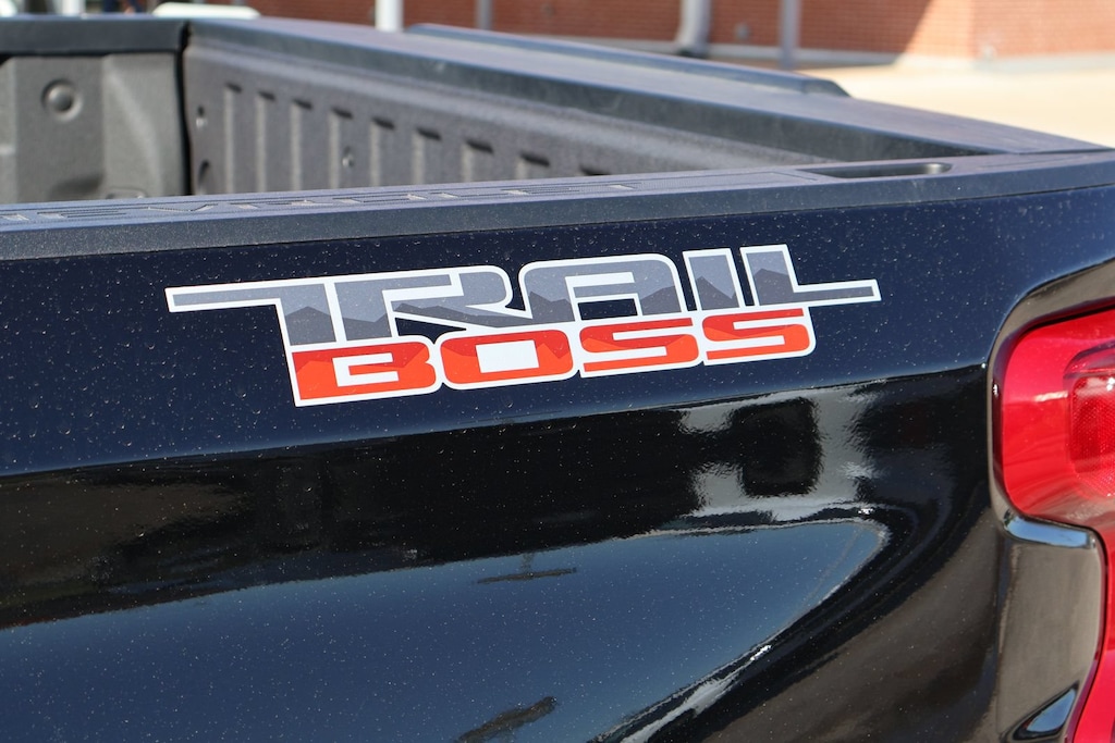 Used 2025 Chevrolet Silverado 1500 Custom Trail Boss Truck Crew Cab