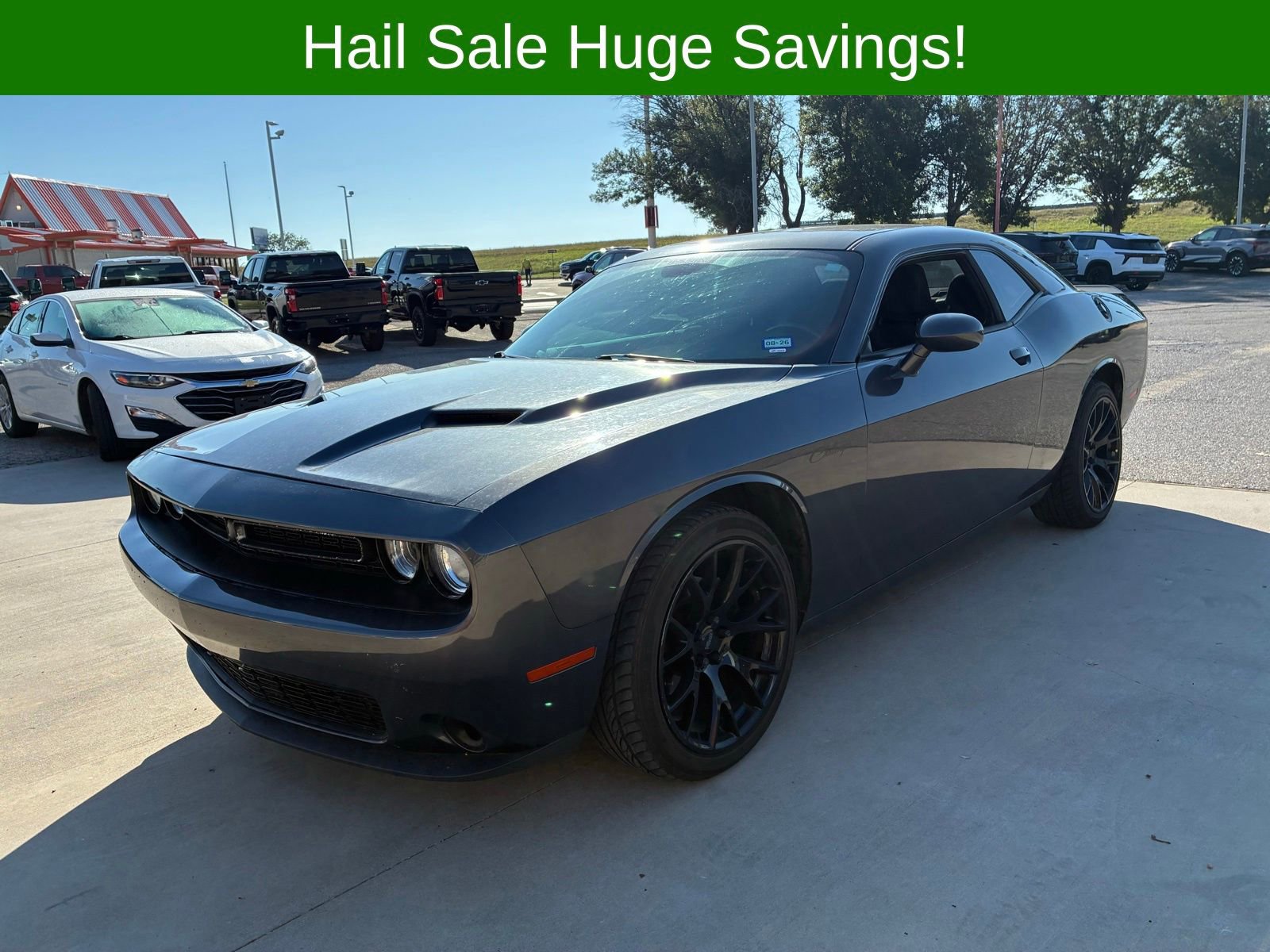 2015 Dodge Challenger SXT's photo