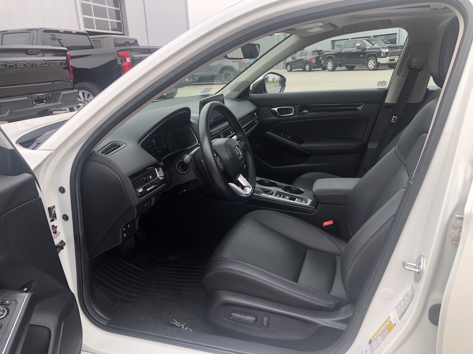 2024 Honda Civic Touring photo 2