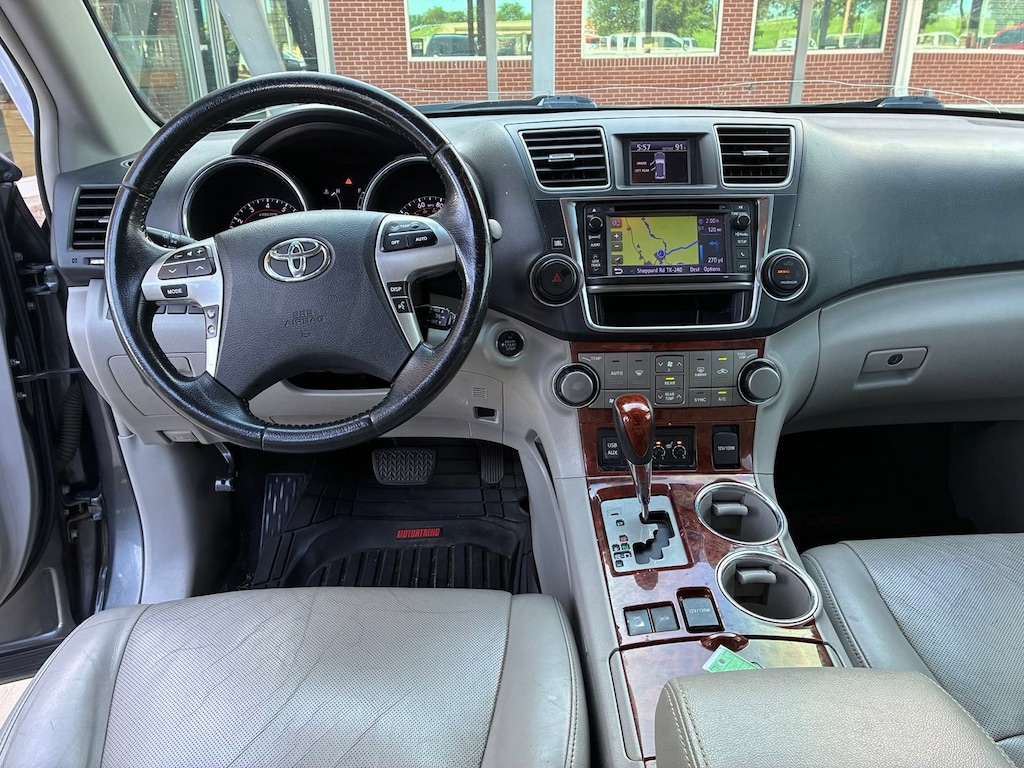 Used 2013 Toyota Highlander Limited SUV