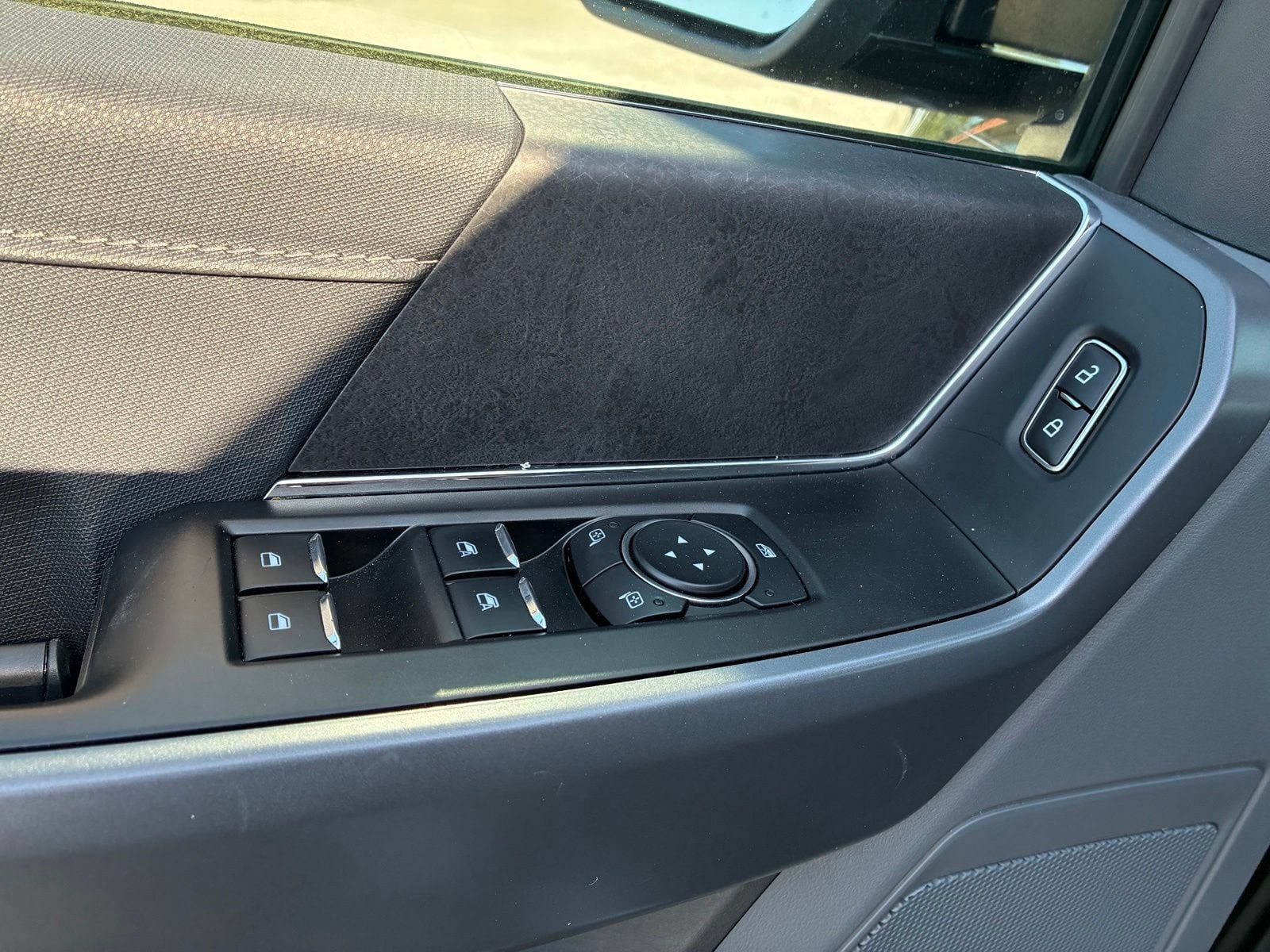 2025 Ford F-150 XLT - Photo 6