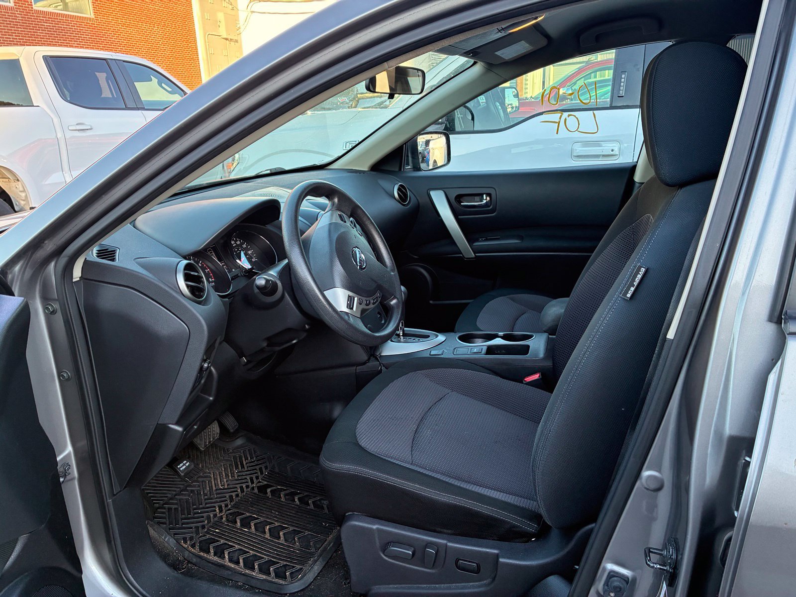 Used 2013 Nissan Rogue SV SUV