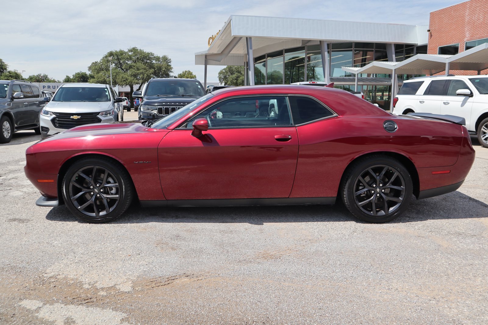 2021 Dodge Challenger R/T photo 2