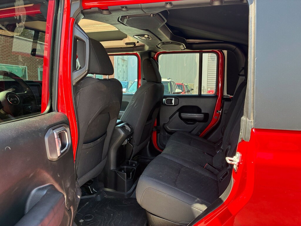 Used 2020 Jeep Gladiador Altitude 4x4 Truck Crew Cab