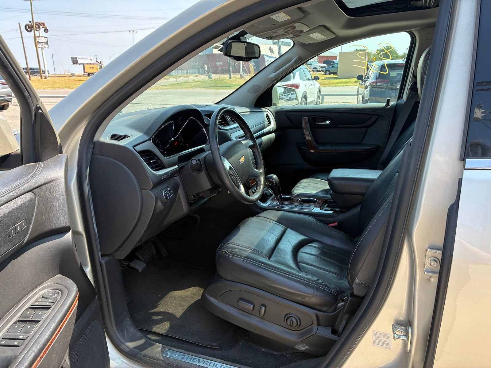 Used 2014 Chevrolet Traverse LTZ with VIN 1GNKRJKD6EJ279600 for sale in Burkburnett, TX