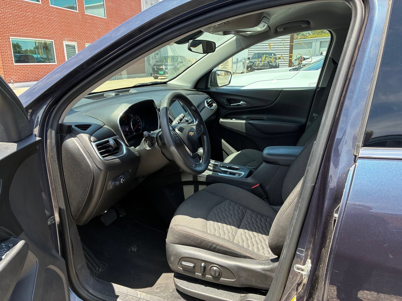 Used 2019 Chevrolet Equinox LT with VIN 3GNAXKEV4KS520849 for sale in Burkburnett, TX