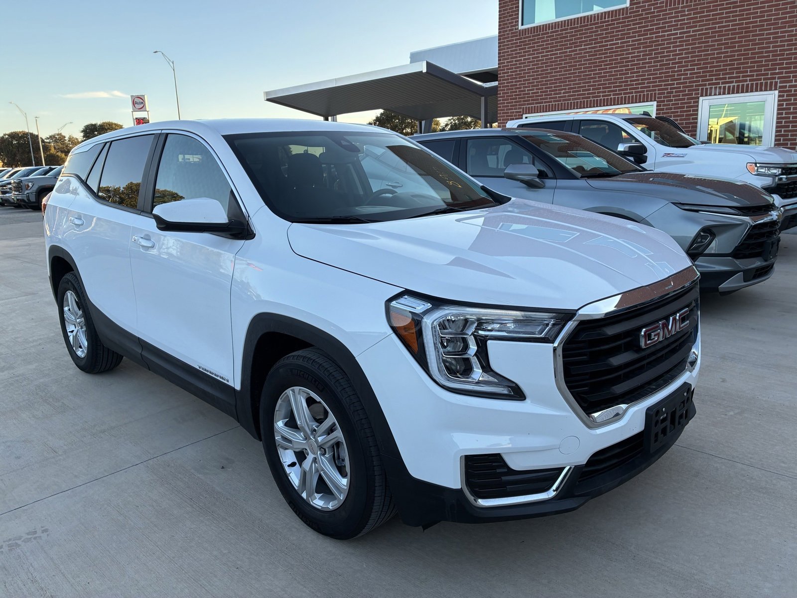 2024 GMC Terrain SLE