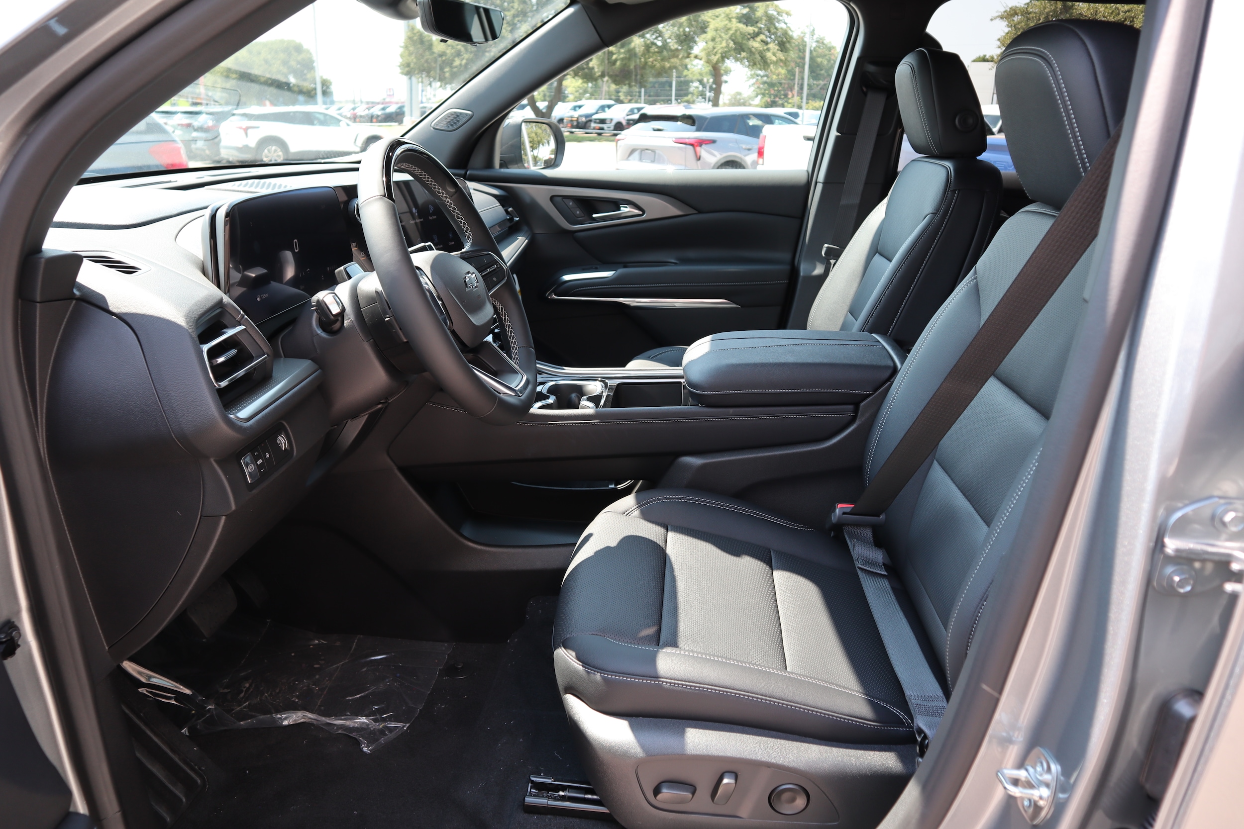 2026 Chevrolet Traverse LT - Photo 11