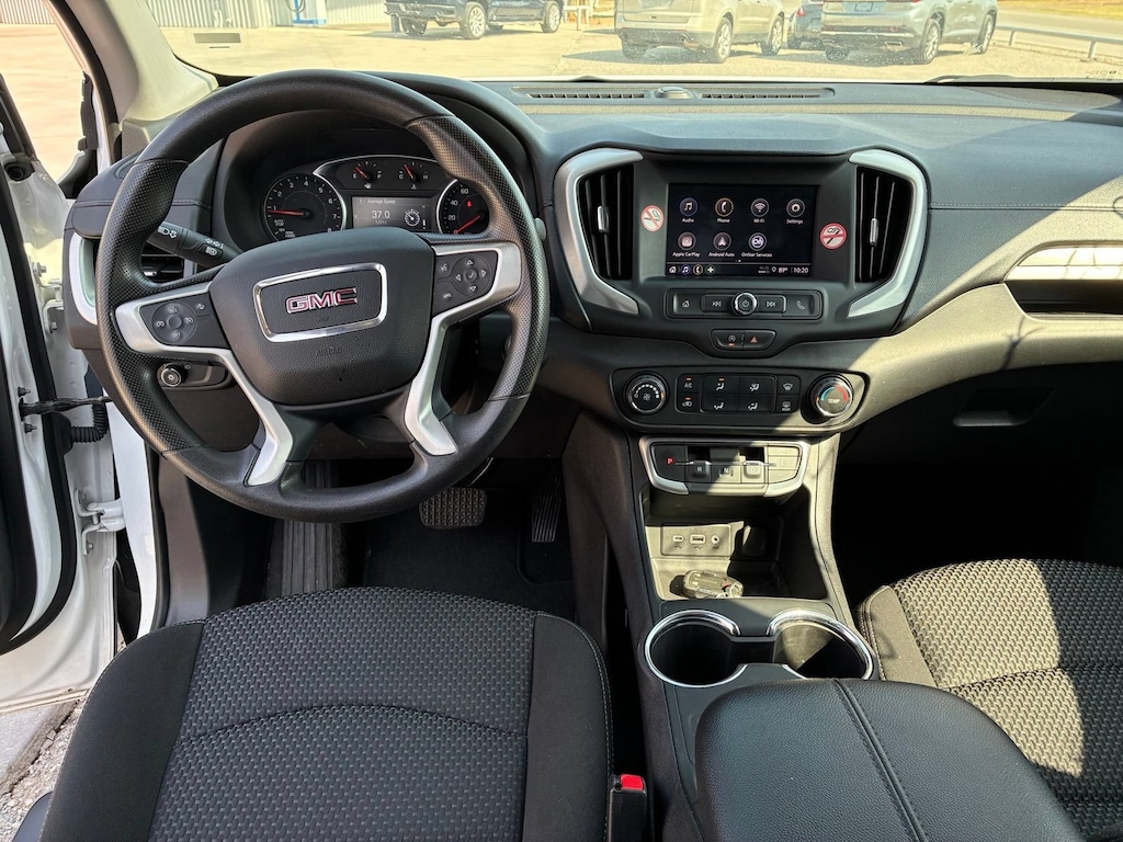 Used 2024 GMC Terrain SLE SUV