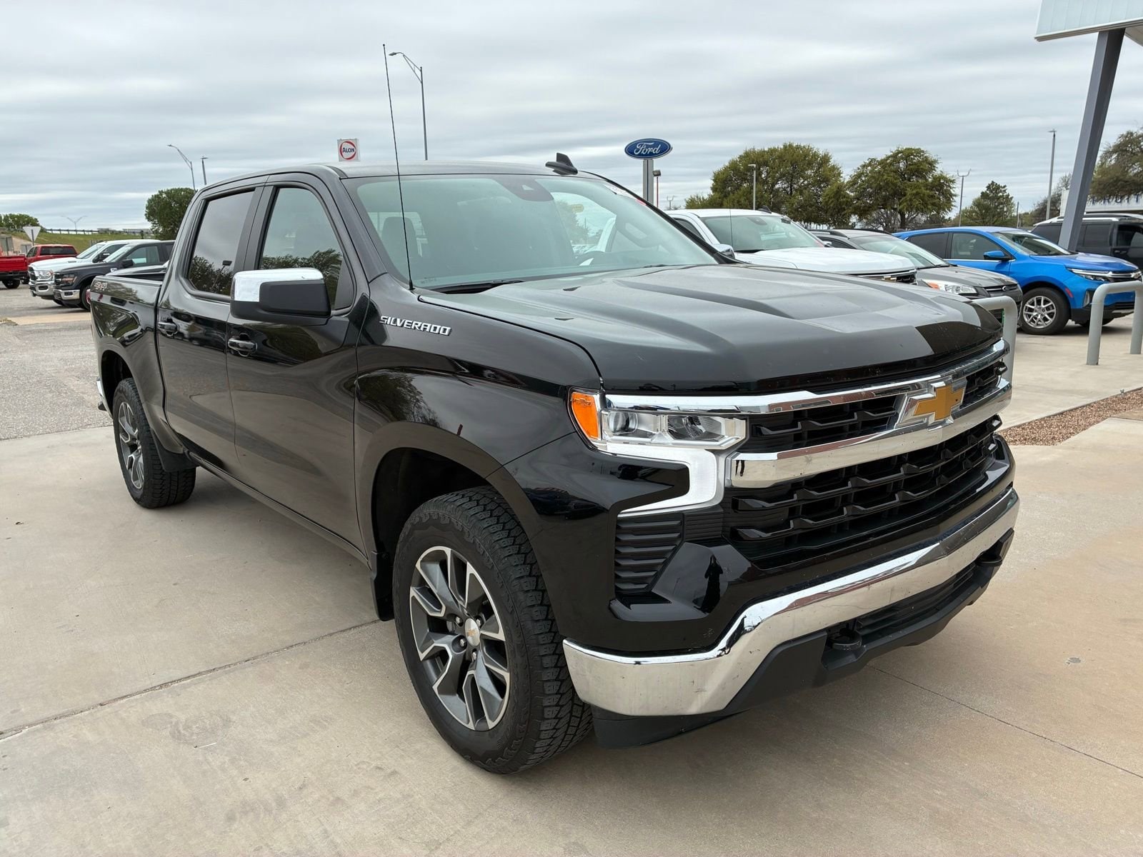 2024 Chevrolet Silverado 1500 Truck Crew Cab 