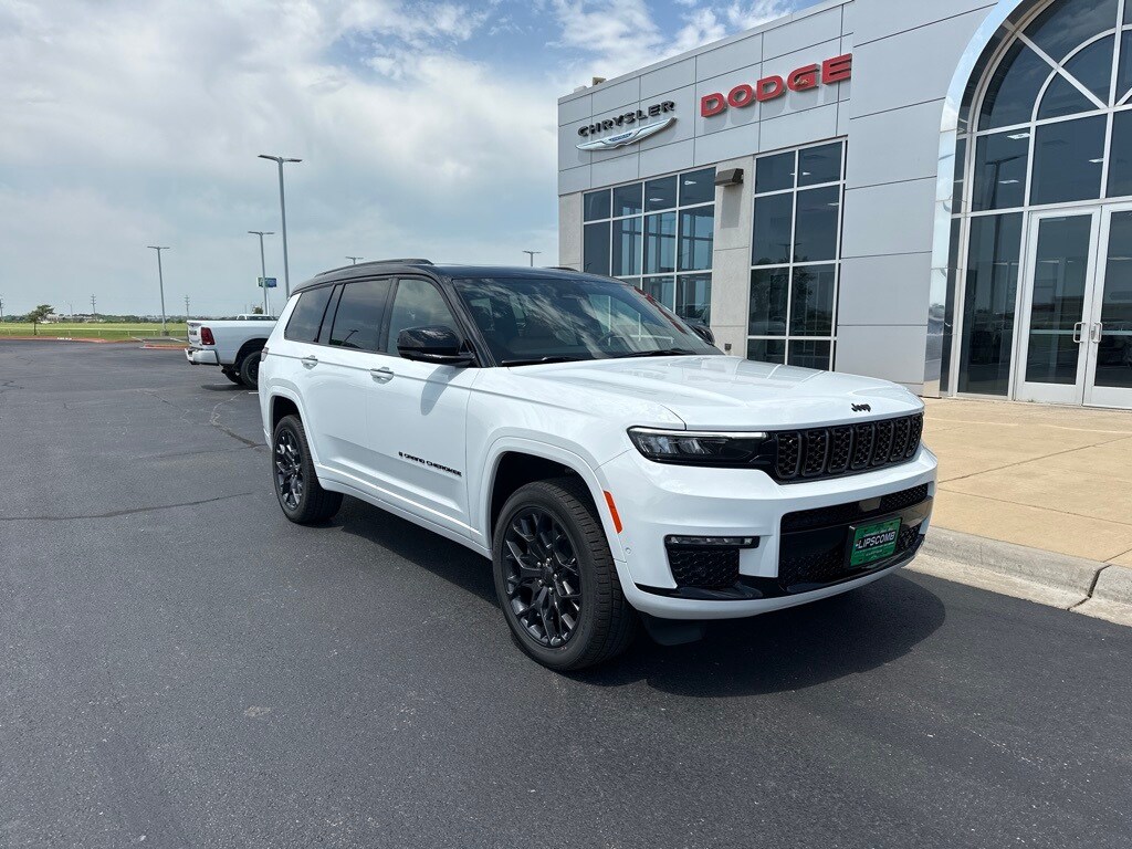 2025 Jeep Grand Cherokee L Summit photo 2