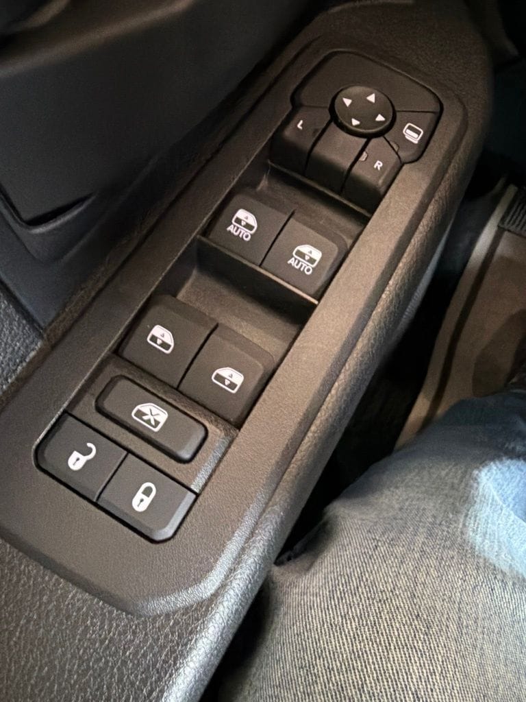 2025 RAM 2500 Tradesman - Photo 27