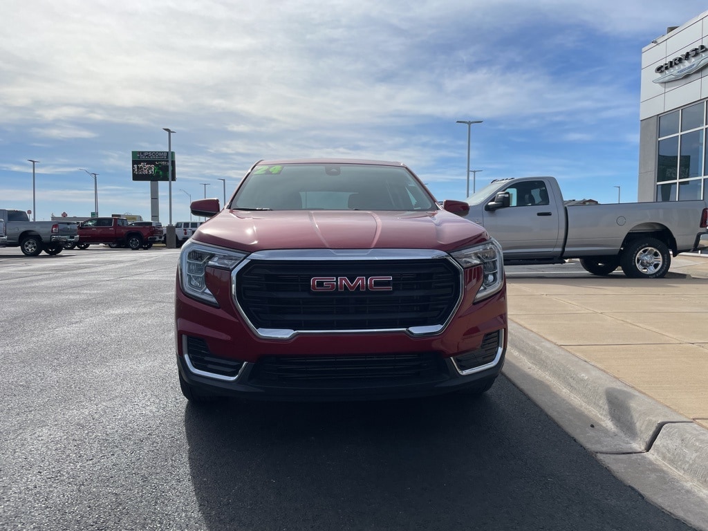 Used 2024 GMC Terrain SLE SUV