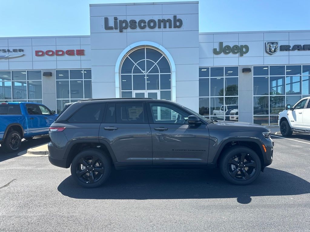 New 2025 Jeep Grand Cherokee Altitude Sport Utility