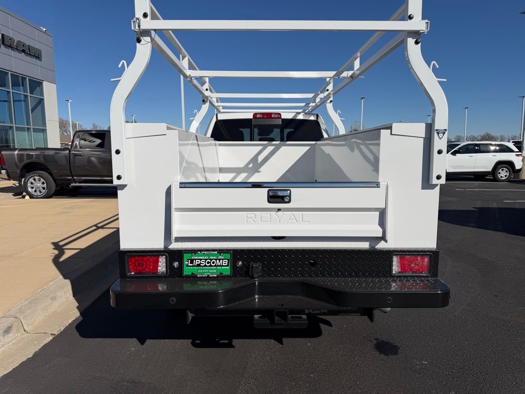 View vehicle photo 6