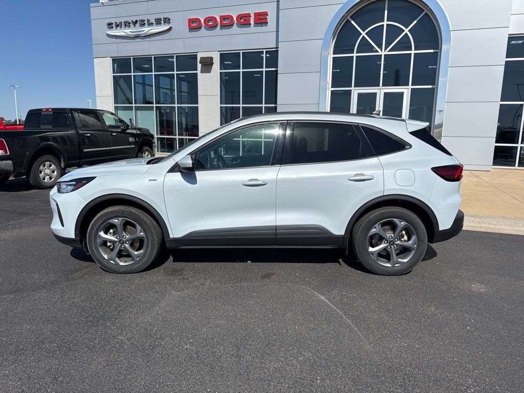 Used 2025 Ford Escape ST-Line Select SUV