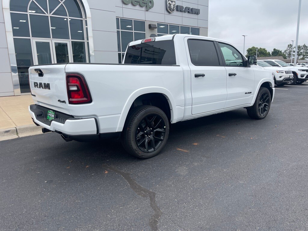 2025 Ram 1500 Laramie photo 3