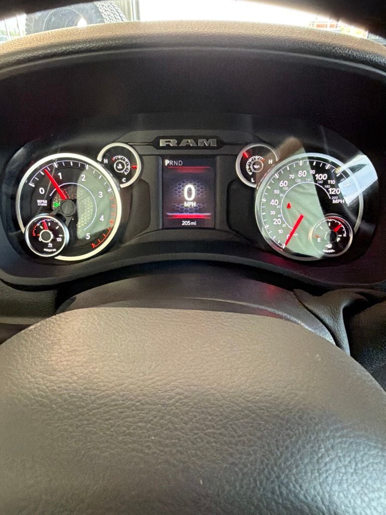 2025 RAM 2500 Tradesman - Photo 26