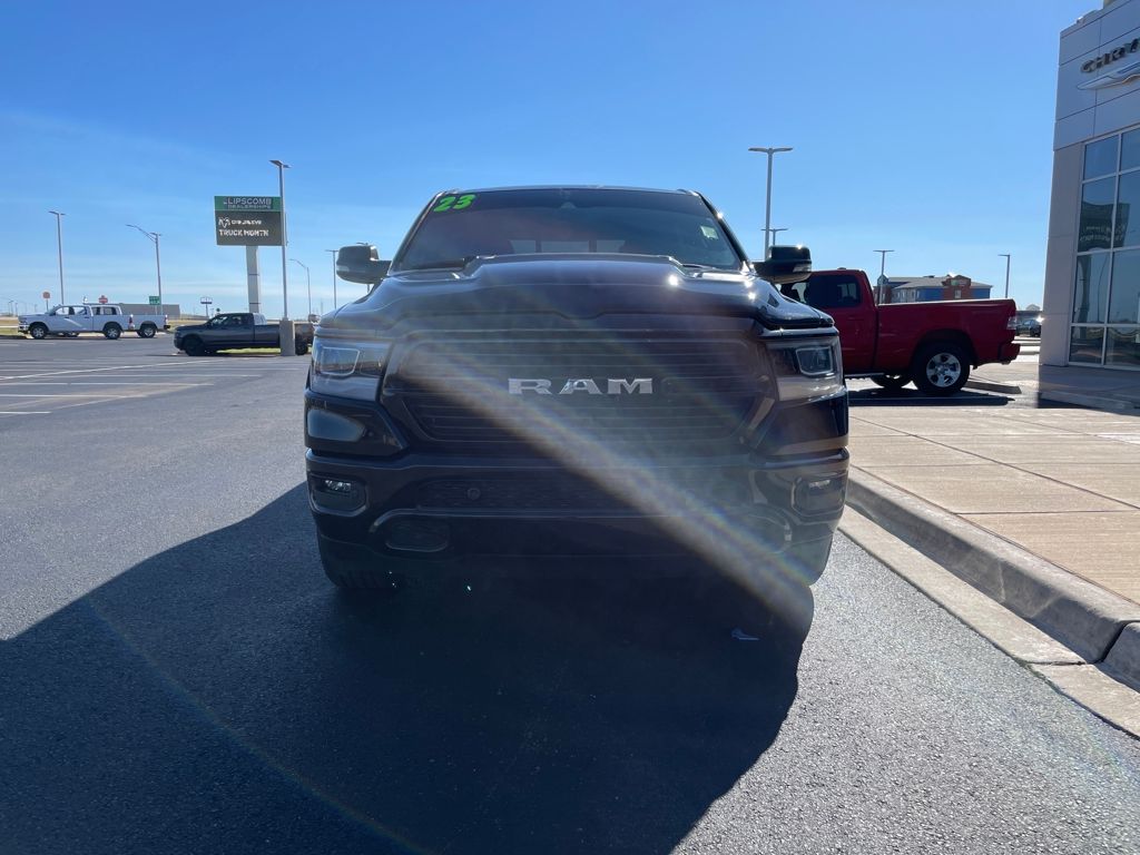 View vehicle photo 7