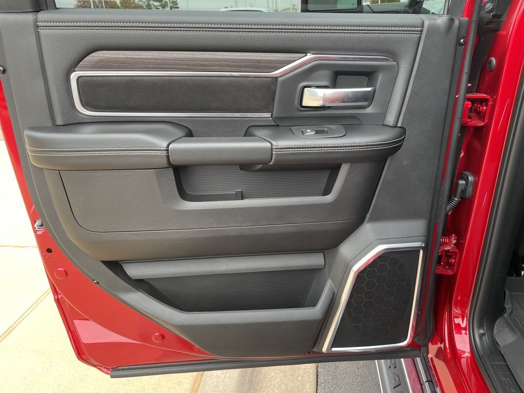 2026 RAM 2500 Laramie - Photo 27