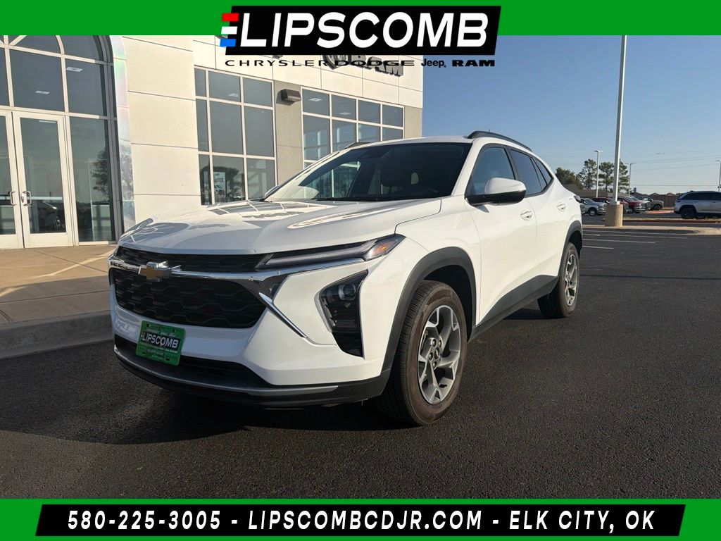 Used 2025 Chevrolet Trax LT SUV