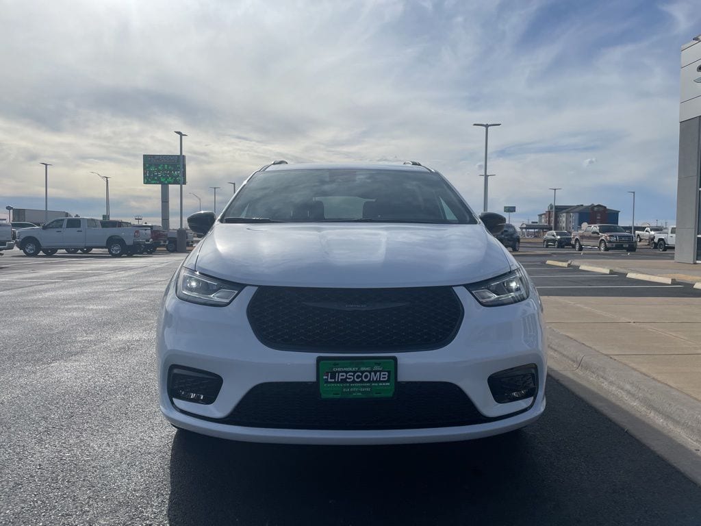 New 2026 Chrysler Pacifica Select Passenger Van