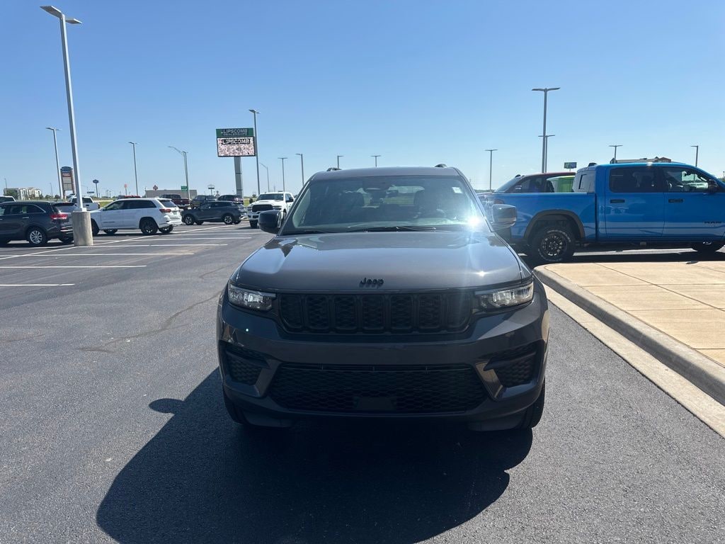 New 2025 Jeep Grand Cherokee Altitude Sport Utility
