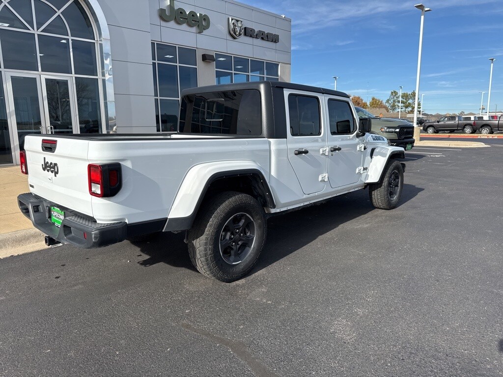 2021 Jeep Gladiator Sport photo 3