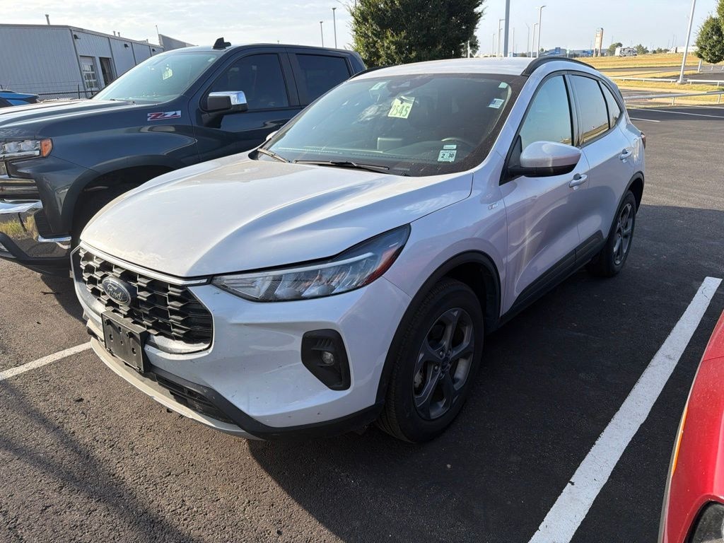 Used 2025 Ford Escape ST-Line Select SUV