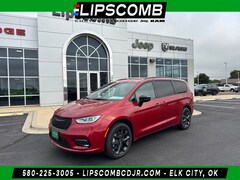 2026 Chrysler Pacifica Select Passenger Van