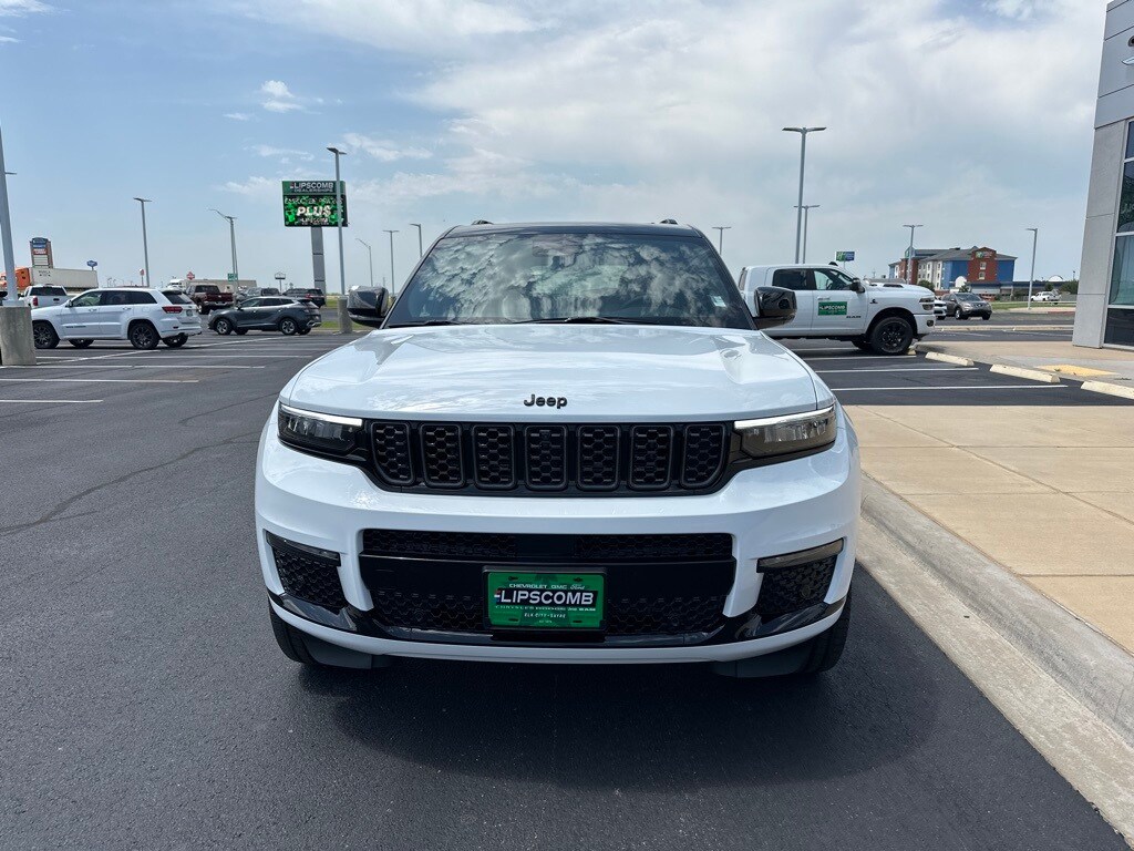 2025 Jeep Grand Cherokee L Summit photo 3