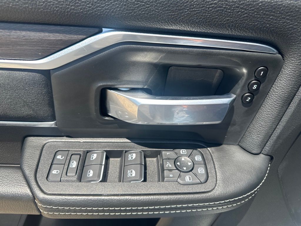 2025 RAM 2500 Laramie - Photo 17