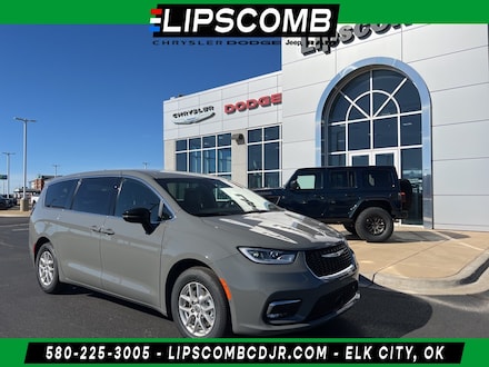 2025 Chrysler Pacifica Select Passenger Van