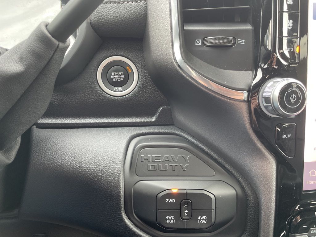 2026 RAM 2500 Laramie - Photo 17
